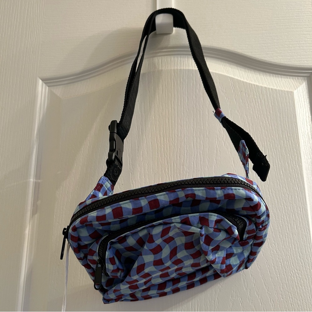 NEW BAGGU Wavy Gingham Blue Fanny Pack Bag